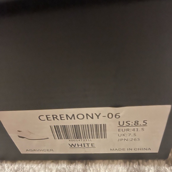 Men 8.5 - Picture 4 of 6